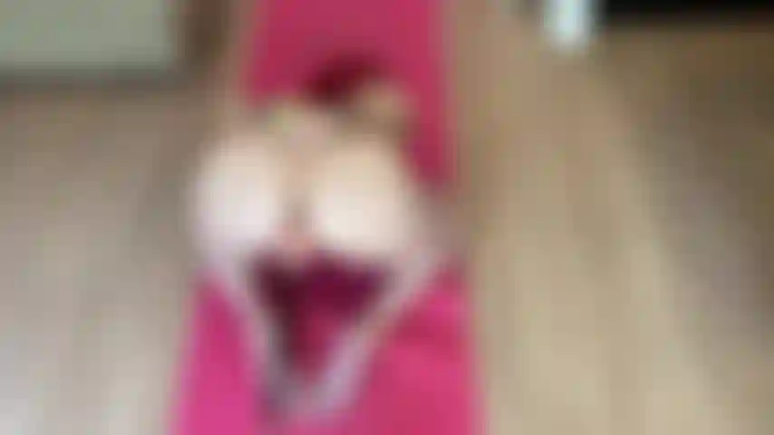 Máquina de foder - bucetinha e anal.