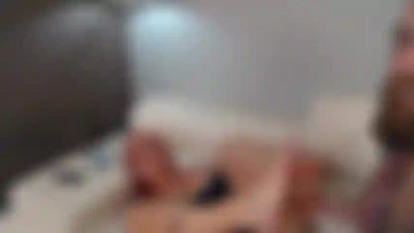 Jogo de pé e esguicho!! Muito prazer quente. Limpa sola e chupa dedo.