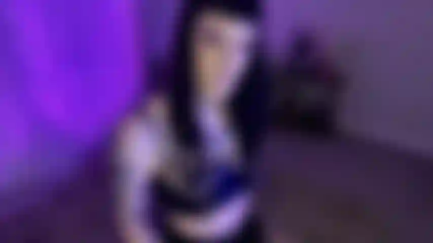 Sissy treinando para amantes de pau.