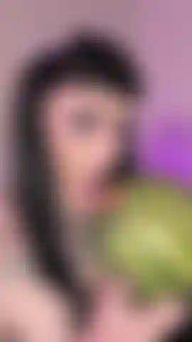 Melancia suculenta fodendo com creampie grande.