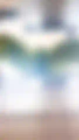 Agachada na sua cara... Localize a mancha molhada;).