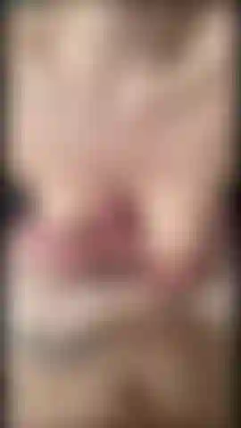 Punheta com os seios, oral, cavalgar, e doggy até ele gozar na minha buceta.