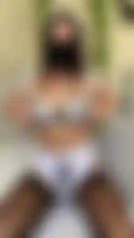 Little Maid Gets Fucked in Missionary