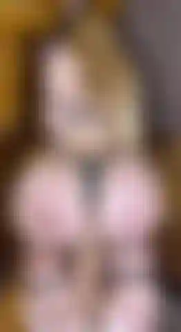 Vagabunda gostosa cavalgando no espelho (gêmea).