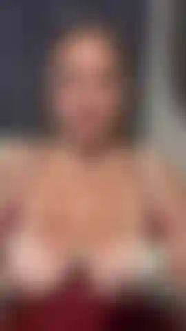 Deixa eu te mostrar como eu usaria minha boquinha gostosa para provocar sua rola.