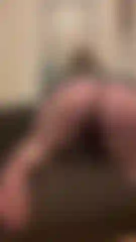 Me veja rebolar essa bunda e buceta para você.