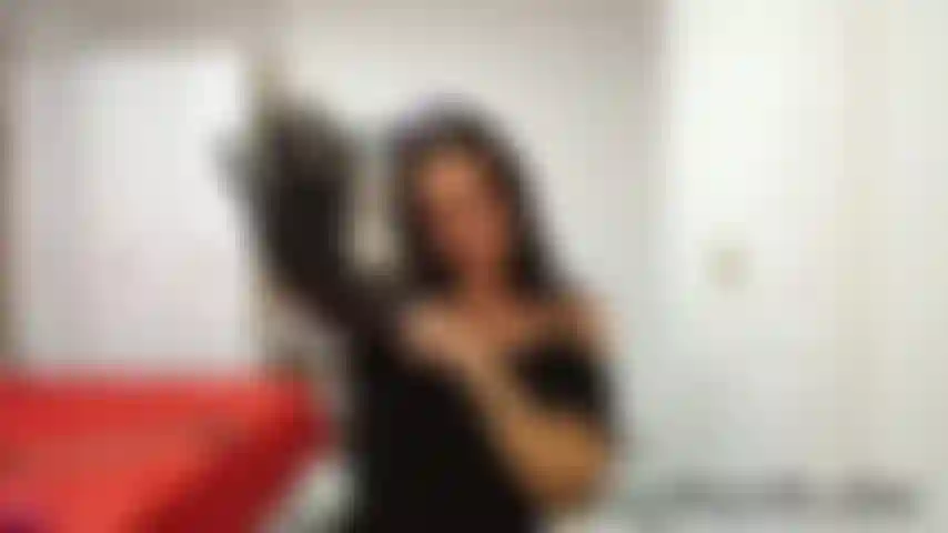 Couro, poder, obediência.