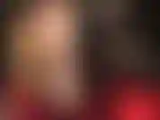 A senhora envolve o pau do seu escravo em meias de náilon para acariciá-lo tão bem enquanto provoca com suas incríveis pernas de meia-calça brilhante e bunda.