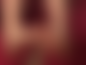 Punheta com os pés descalços em um vibrador branco não circuncidado - a patroa provoca com força esse pau, deslizando os dedos dos pés delicadamente ao longo do eixo, envolvendo-os ao redor da cabeça, os arcos se movendo para cima e para baixo...