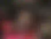 Fetiche por látex, amante hipnótica - sua deusa vestida com borracha preta brilhante. Suas fraquezas estão expostas. Você não consegue deixar de olhar para minha roupa brilhante, pernas de meia-calça e saltos.