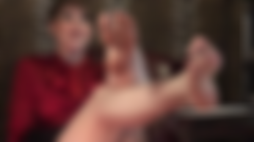 Amazing Bare Feet - Admire Mistress Vivian's soft soles and cute toes as she wiggles her feet.