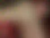 A mistress provoca com um close extremo de camadas de meia-calça altamente brilhantes, suas maravilhosas pernas longas de náilon e seus incríveis sapatos de salto alto de metal vermelho que ela fará acabar em algum lugar dentro do seu corpo :-).