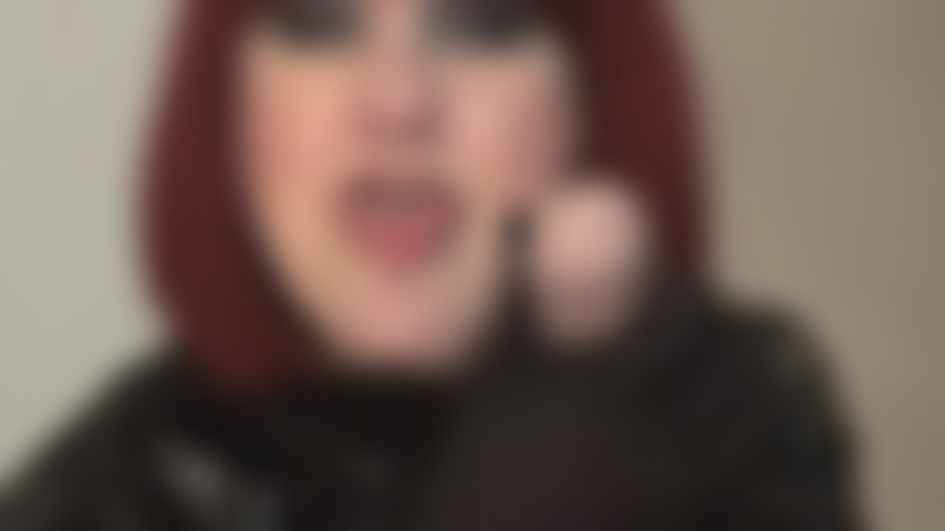 Bi forçada. Boca aberta, língua de fora - sua amante que te alimenta com pica exige que você chupe seu primeiro pau, certamente não o último... Sua jornada como minha prostituta de pica está apenas começando.