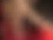 Se meia-calça nude extra transparente e brilhante é o seu ponto fraco, esta é para você! Essas meias são tão transparentes que você mal as nota. Veja sua deusa provocar tão lentamente com pés, pernas e bunda. Supergostosa!