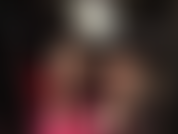 Sua deusa de látex vai te encher com um grande pau preto.