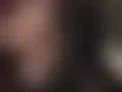 Tenho fetiche por língua e salto alto. A senhora lambe saltos altos de metal quente.
