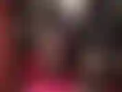 Com meias-calças vintage, ligas e fetiche por pés.