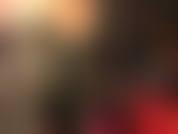 Adoradora de botas - bunda de dona de casa em shorts justos e sensuais, pernas de meia-calça e botas de cano alto para adorar, primeiro um par de botas de couro preto, seguido por botas de verniz brilhantes até a coxa. Tão gostosa!