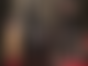 Senhora vivian, em um macacão preto de látex justo e capuz de borracha, luvas de látex e uma grande cinta-liga branca. - Adoro a perfeição fetichista brilhante em uma cinta-liga justa com dominação de cinta-liga.