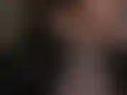 A senhora provoca com cuspe, luvas de látex e movimentos bruscos na sua boca. Mmmm gostoso... Beba meu cuspe e seu esperma.