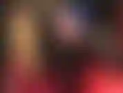 Vamos ver se o seu pau aguenta essa provocação irresistível com bunda e pernas em shorts de cetim azul brilhante e botas pretas de cano alto. No final, a amante te deixa pingando e implorando por liberação...