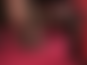 Adoro meias-calças arrastão com costura e mulas de salto alto - em uma visão sexy das pernas, observe a amante deslizar seus pés sensuais em diferentes pares de mulas, desde mulas de couro baixas até plataformas altas.