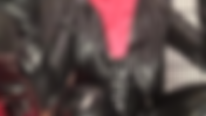 Qual dessas calcinhas lindas desperta seu interesse? Seja de renda sexy, cetim sedoso ou pvc brilhante, todas parecem tão lindas para você, meu pantyboy.