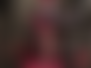 A senhora provoca a safada mostrando uma variedade de suas lindas calcinhas.