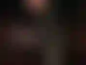 Fetiche por pés e castidade - a amante tem a chave da gaiola do seu pênis no tornozelo, bem na sua frente, enquanto você me venera, cheira e lambe meus pés em meias de náilon rasgadas. Se você pudesse alcançar meus dedos descalços...