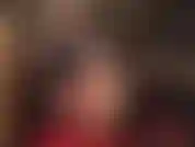 Provocação com os pés descalços - a amante sabe que você quer provar minhas solas macias e perfeitas e chupar meus dedos suados, deixando-os bem molhados para você deslizar seu pau entre meus arcos altos.