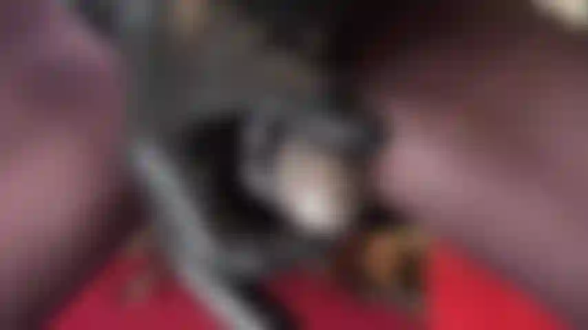 Uma puta apaixonada por rola! Ah sim, você baba só de ver meus 20 centímetros de pau preto lindo. Sua bunda se contrai, você quer...