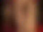 Provocando seu pau de escravo com camadas brilhantes de meia-calça, espartilho e luvas - essas camadas sensuais de náilon brilhante te deixam louco, especialmente quando são esfregadas em todo seu pau dolorido.