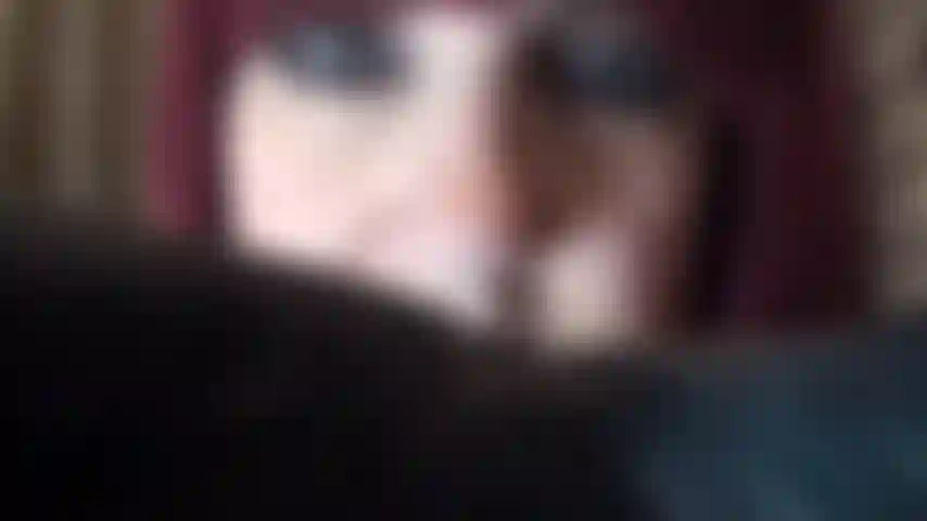 À mercê das mãos enluvadas de couro da minha senhora - você poderá respirar ou sufocar com a última visão do meu sorriso e dos meus olhos intensos olhando para você?