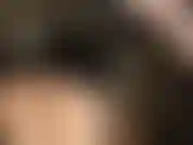 Tenho fetiche por látex, saia curta, meia-calça - minissaia curta preta de látex, luvas de borracha transparentes, adoração por bunda e meia-calça nude brilhante.