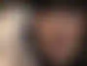 Punheta com luvas de cetim champanhe - tão macias e sedosas, envolvendo seu pau de escravo. É assim que você gostaria que essas luvas te acariciassem de cima a baixo, drenando suas bolas, ordenhando seu esperma.