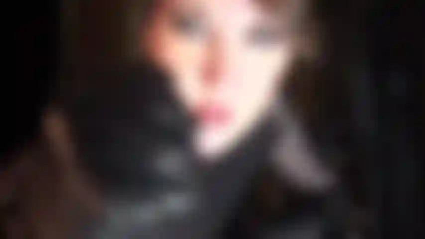 Que adora luvas de couro. Você deseja sentir essas luvas de couro macias em todo o seu corpo.