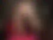 Você não adoraria se esfregar nessas pernas de náilon sedosas... A senhora sabe como tirar o esperma do seu pau.