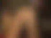 Um pau enorme do tamanho de um cavalo branco balançando - ah sim, esse pau preto enorme balançando entre minhas pernas é muito excitante para você.