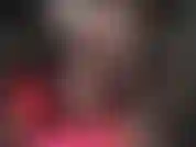 Tudo o que você sabe fazer é acariciar, fraca pelas minhas pernas.