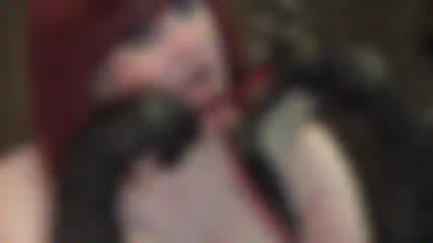 Adoro saltos altos - a amante sabe o quanto você quer cheirar e provar seus sapatos de salto alto gastos, inalar o cheiro inebriante de seus pés enquanto você se toca...