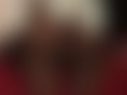 Os pés suados da amante sniff saindo direto das botas de couro.