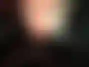 Sedutora de látex - sua deusa fica tão linda em uma borracha preta brilhante e apertada, provocando com sua bunda e dedos de látex.