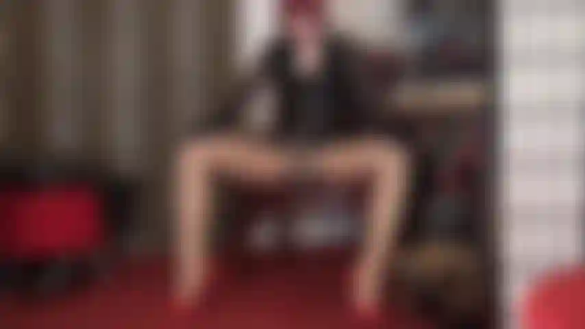 Você sempre desejou ter sua bunda fodida por uma cinta-liga coberta de náilon, melhor ainda, um pé em meia-calça.