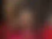 Com camadas de meia-calça muito brilhantes e sapatos de couro altos e curtos para balançar.