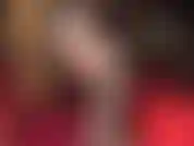 Que adora bundas em lingerie e pernas em meias sensuais de renda branca brilhante.