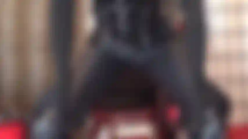 Adoro calças de couro pretas e botas.