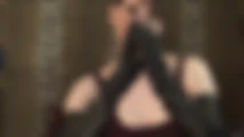 Amante de luvas de couro - o quanto você gostaria de sentir essas lindas luvas de couro preto macio cobrindo sua boca e tocando seu corpo...?