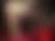 Enfermeira de látex branco - a amante vivian vestida como uma leiteira sexy em látex branco, saltos brancos e meia-calça brilhante. Adoro adoração de bunda, pernas de nylon provocantes e uma punheta com luvas.