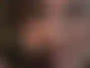 A senhora vai provocar sua bunda com seus dedos sedosos cobertos de náilon.