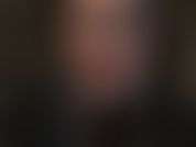 A senhora acaricia seu enorme pau preto com luvas de couro. Olha você com tanta fome de pau, abrindo a boca, a língua esticada implorando para sugá-la até secar e engolir aquela carga enorme.